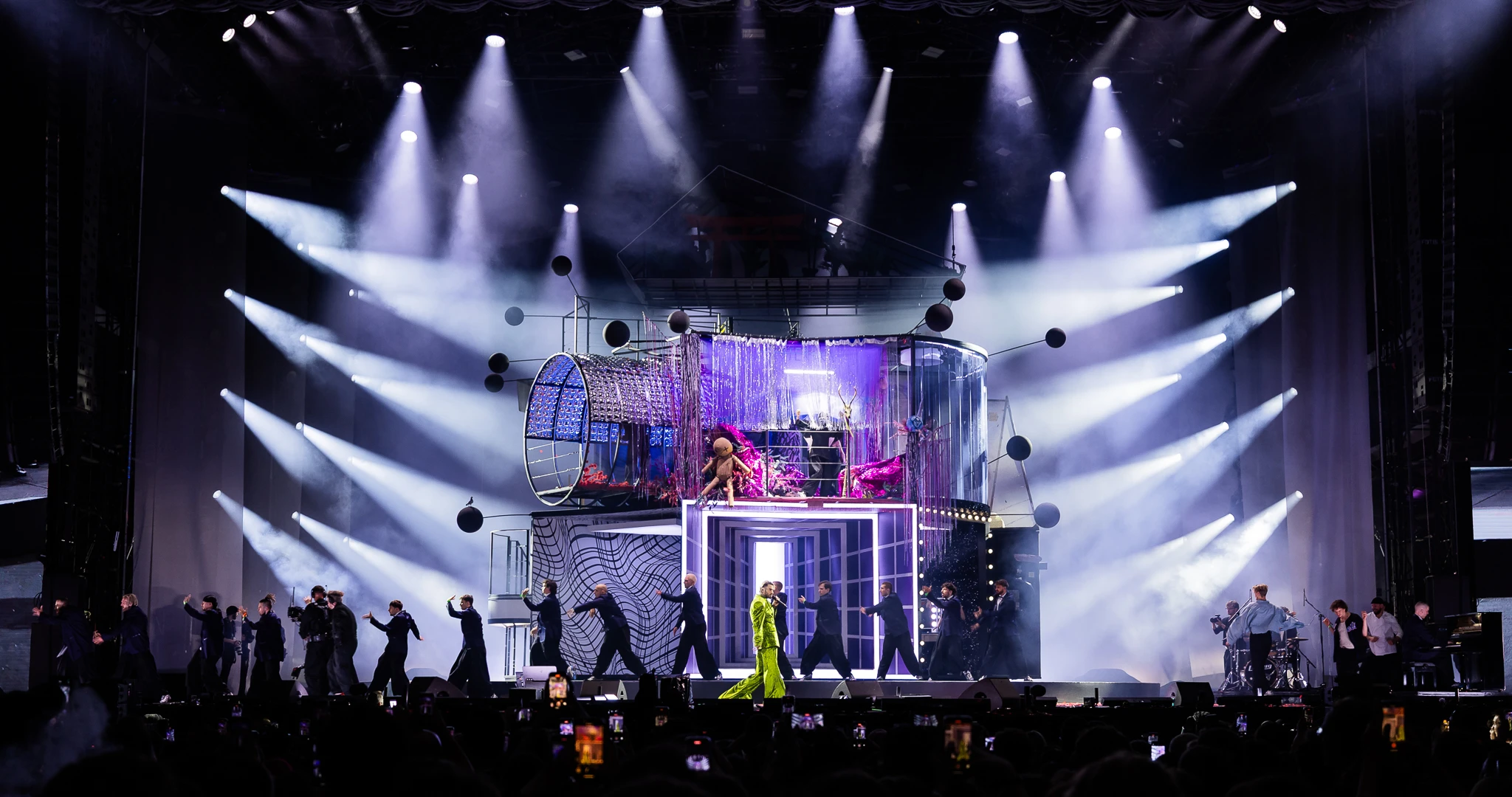 Green Beam Design - Quebonafide | Akt II | Ostatni Koncert