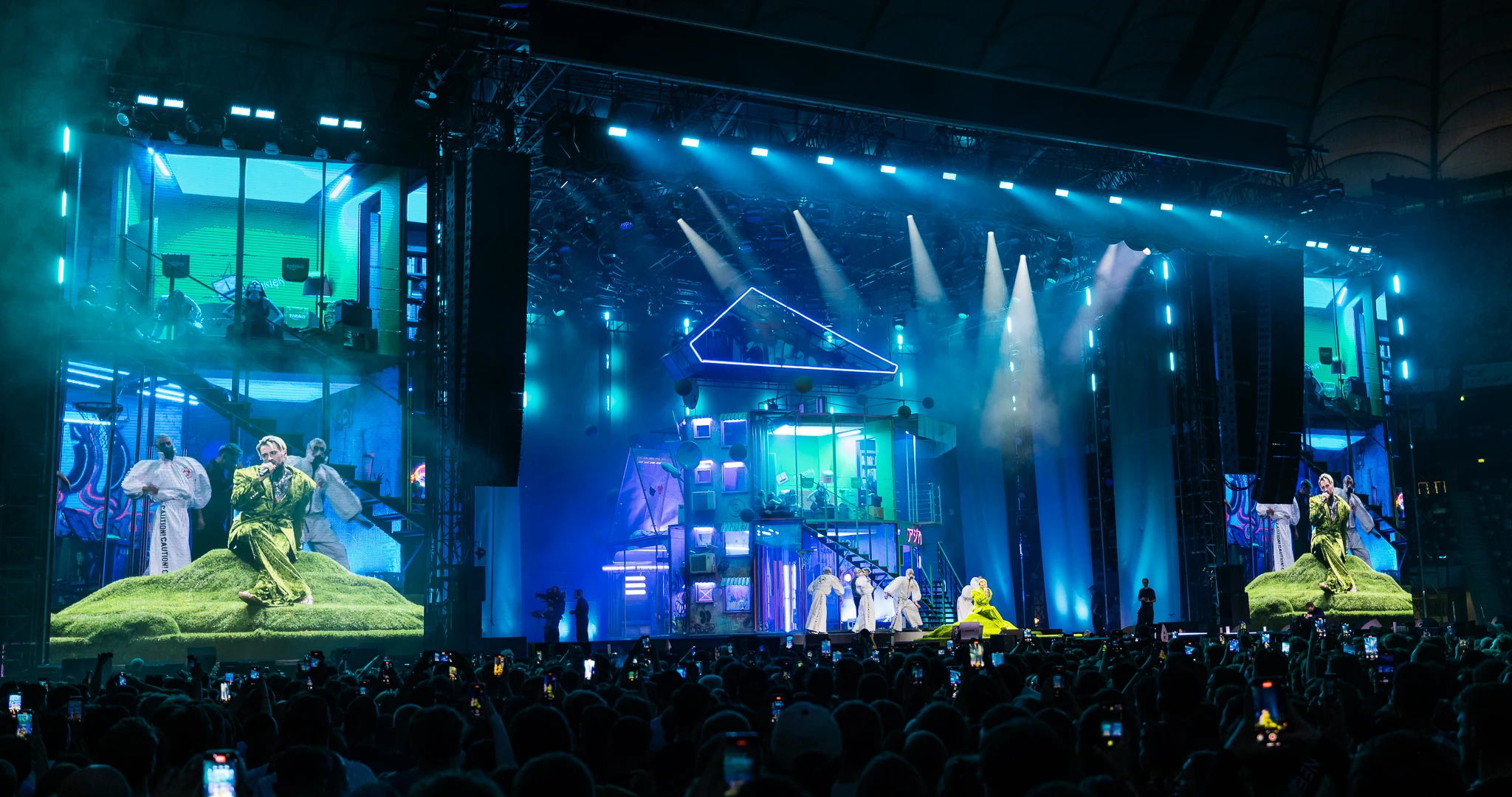 Green Beam Design - Quebonafide | Akt II | Ostatni Koncert